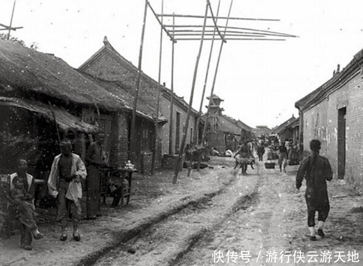 老照片：清末河南的残破景象，街上没有女人