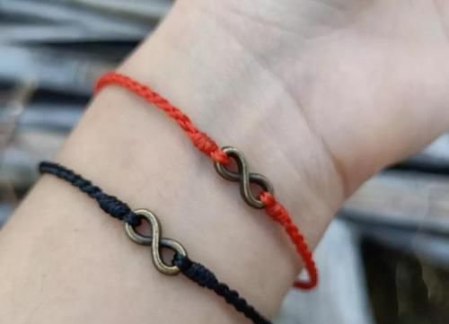 【指尖】结绳编织教程:小情侣必备编绳手链,感受指尖缠绕的乐趣!