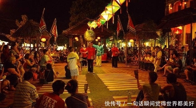?越南最热闹的夜市,每天都是人挤人,年轻人最喜欢的地方