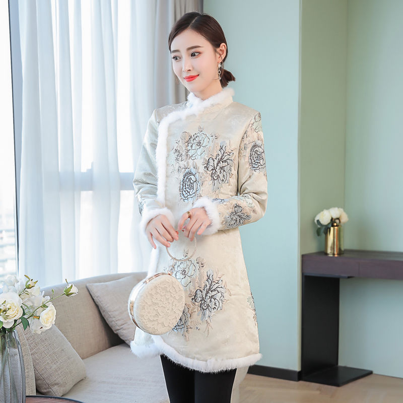 如果你不太美，就试试这样优雅的旗袍，素雅时尚，典雅矜贵韵悠扬