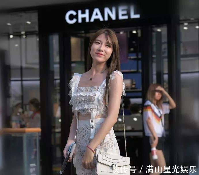 『好看』美女脚上的纹身,很好看吧