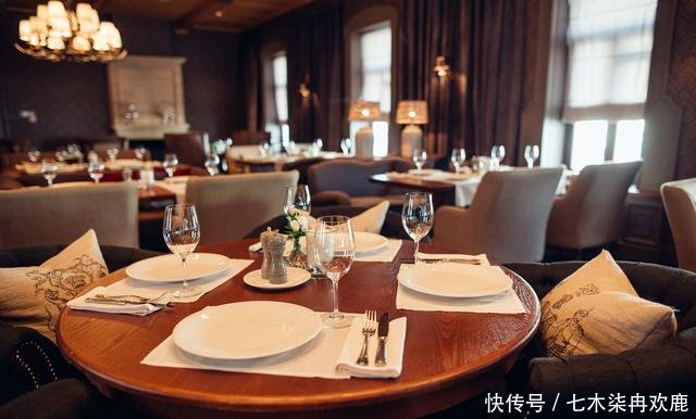 马来西亚华人昆明开店,通过肉骨茶讲述拼搏史