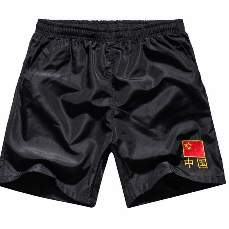 八一建军节将至!退伍老兵纷纷换上改良式“军装”,照样英挺峻拔