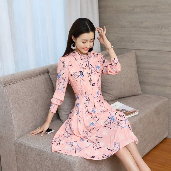 这裙子的确贵了点，但真的很美，超显气质，超性感迷人