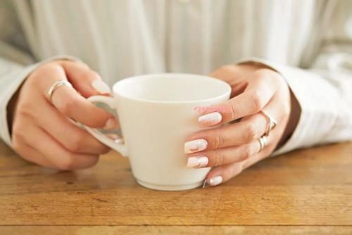 『关系』每刻美丨美甲与春日甜品的甜蜜关系