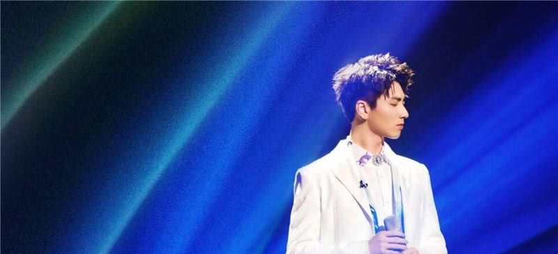 [观众看到]一年后，重组的“声入人心男团”没有“了双云”依然能够嗨翻全场