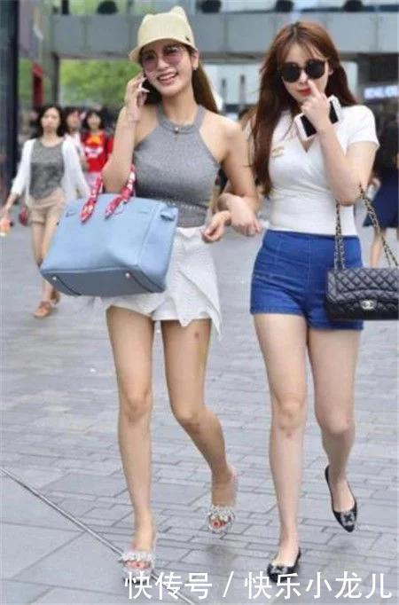  『尽显』街拍：圆润如玉的小美女，一身时尚靓丽的穿搭，尽显优雅的女人味