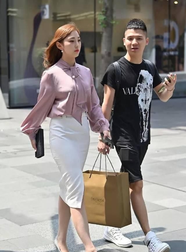  #高跟鞋#裙子搭配高跟鞋，带着优雅又淑女的魅力