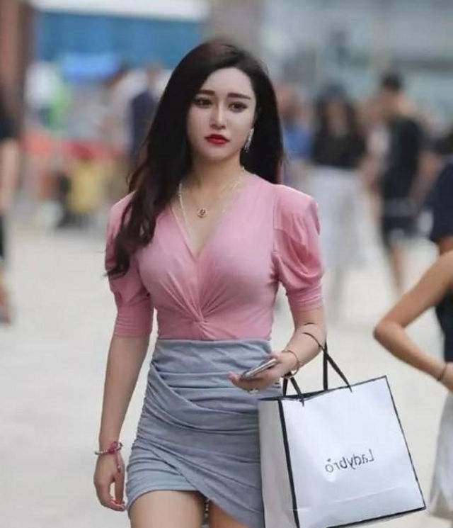  气质|既优雅又不失少女气质的套装,穿上时尚度爆棚哦!