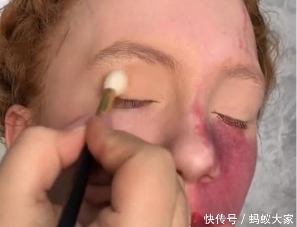 『美到』半张脸都是胎记,化妆后却美到惊艳!网友:化妆师太厉害了