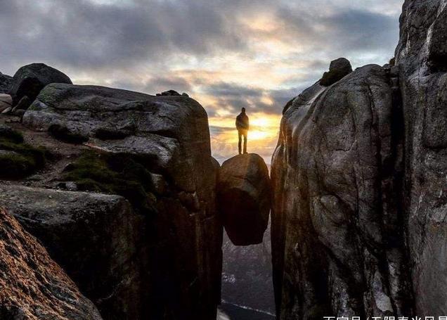 这三块石头很“危险”，其中一块在中国，人们看后双腿发软
