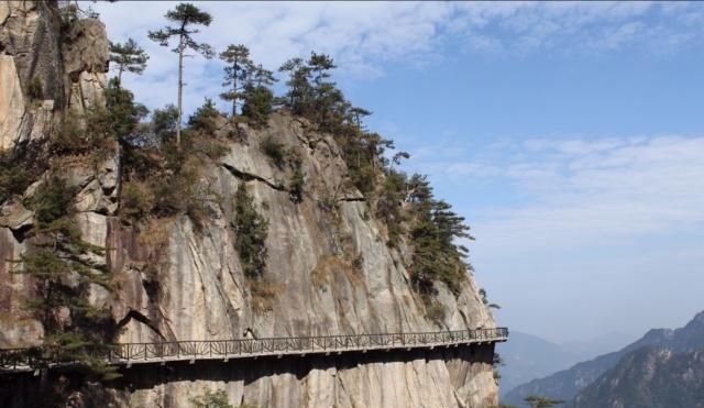 中国两座同名的山，一个是朱元璋的根据地，一个是有名的茶叶基地