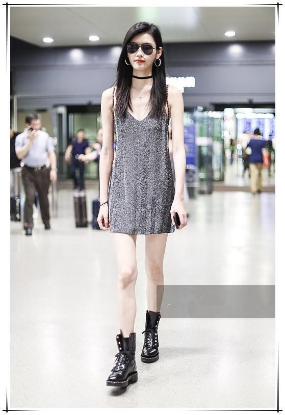 看了奚梦瑶吊带衫，再看看郭碧婷，才知道清纯和性感的差距有多大