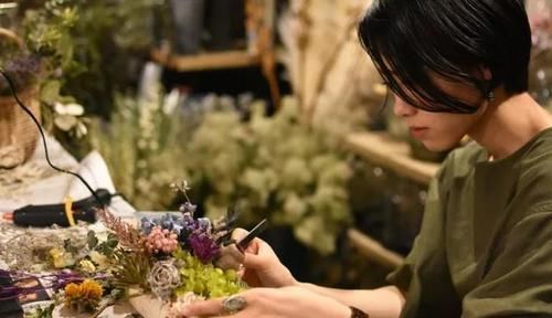 手工@DIY手工制作:用干花做的花艺作品,比鲜花还美!