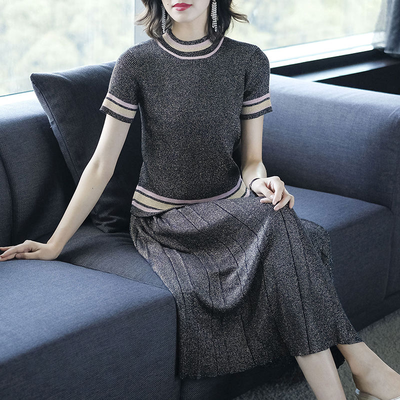 新发现:2个小时前才上的秋裙。比旗袍美，比真丝贵，简直美翻天