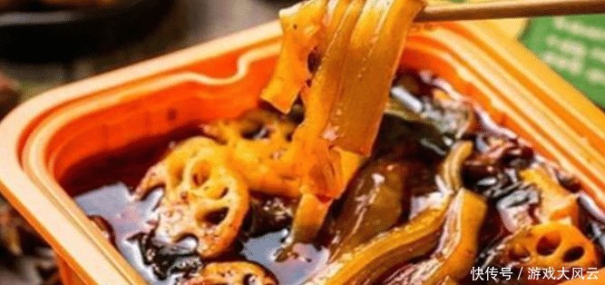 女子高铁使用自热盒饭，致使高铁减速 乘警你这盒饭吃的贵了啊！