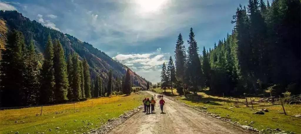 这条用时5天的自驾路线，你能从夏末一直看到初秋