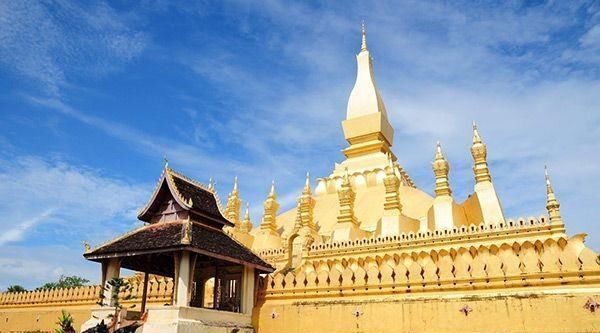 全球唯一没有铁路的国家，盛产美女但人均寿命不高，还是我国邻国