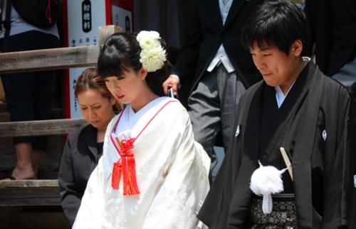 日本最“神秘”的地下影院，不欢迎未成年，影院如同一家小旅馆