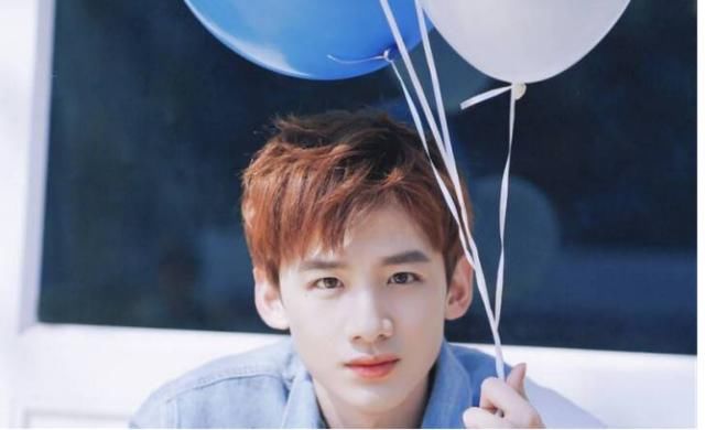 白敬亭这次终于不是和鞋子上热搜了，但是工作室很快辟谣，假的