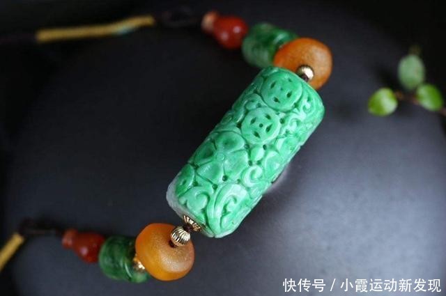  饰品■「3.8节」女人为什么对翡翠饰品情有独钟？