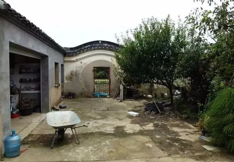  #确权#农村宅基地确权时，院子面积怎么算？院子外的土地又如何