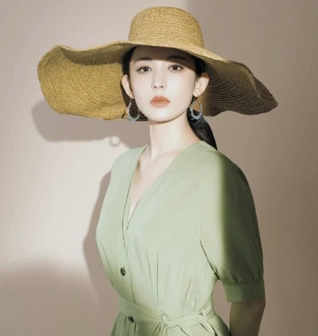 『特别』娜扎花仙子长裙亮了,网友:爱了,爱了!