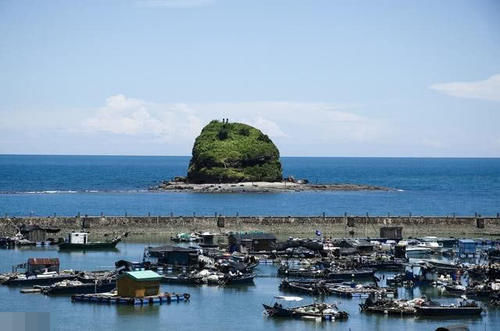 国内最适合养老的小城市，平均气温23°，没事海边散步，海鲜便宜