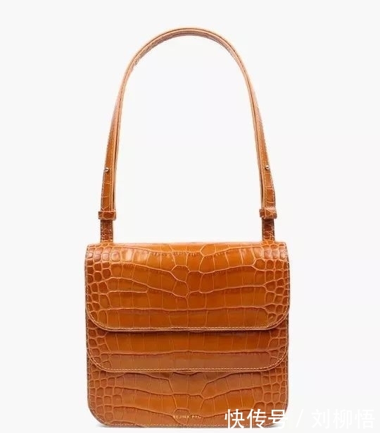  设计师■Rejina Pyo 用艺术阐述时装、年龄与女性