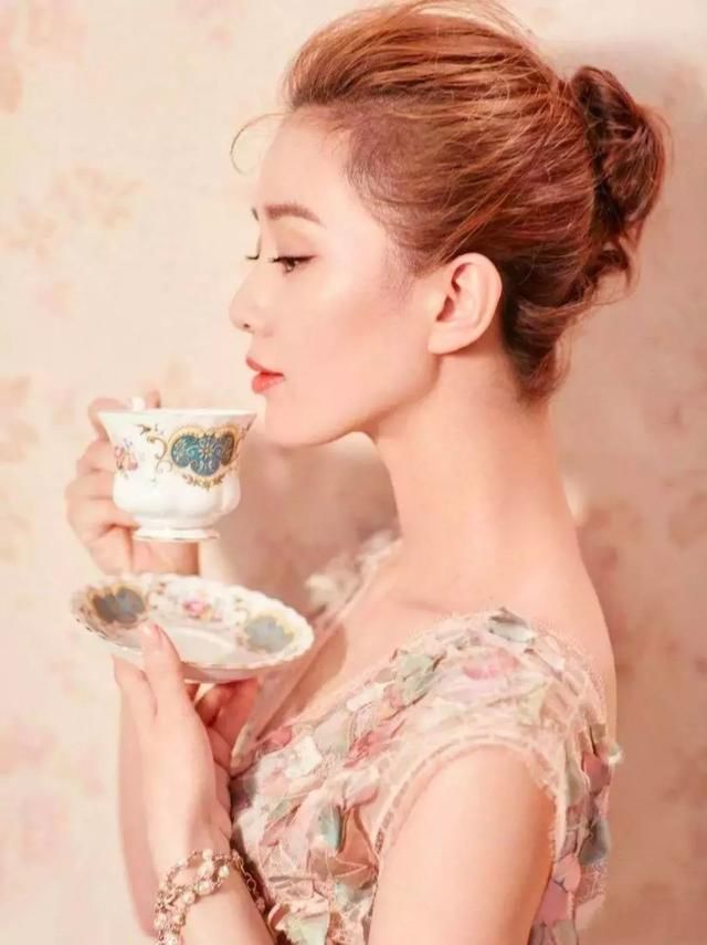 照着这篇做发型，夏日清爽又大方