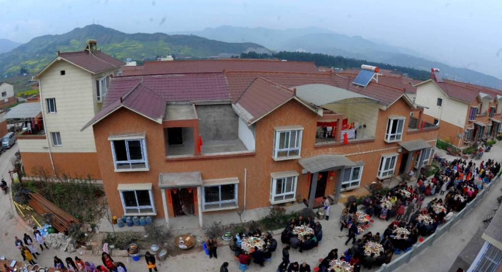 住建部发布通知，农房改造来了！那和“宅基地换房”哪个更好呢？