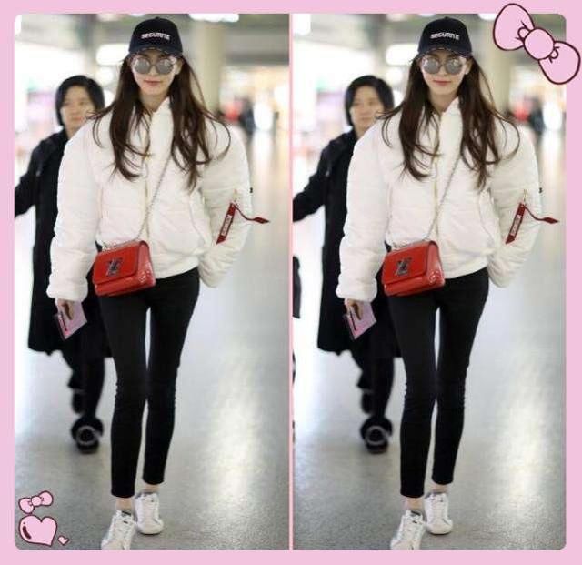 20岁关晓彤撞衫34岁唐嫣，真少女和假少女的差距?