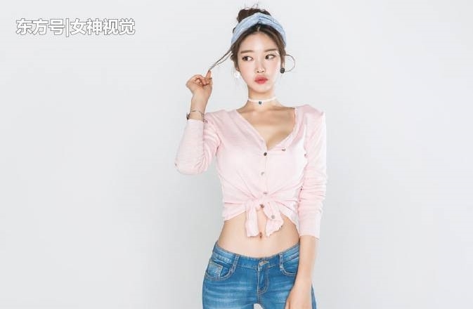 「美女」简约气质的牛仔裤美女,尽显浪漫魅力!