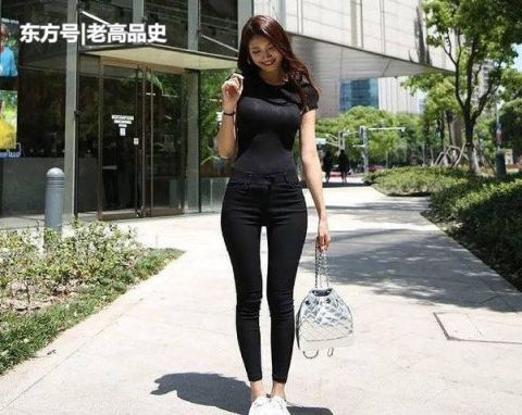  [优质]街拍:仙姿玉色的打底裤小姐姐，彰显优质女性的淑女气质！