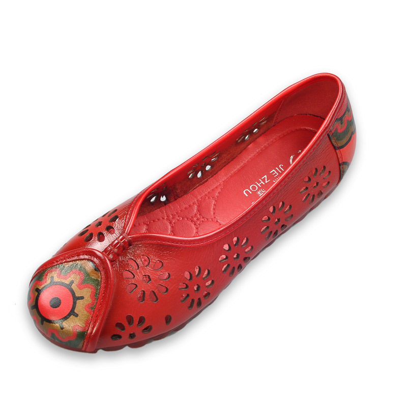 五六十岁妈妈别穿高跟鞋，试试这舒适的妈妈鞋，显气质更显品位