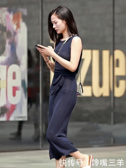 「 辣妈」丝绸轻薄连衣裙，展现女人的独特魅力！，下班偶遇辣妈