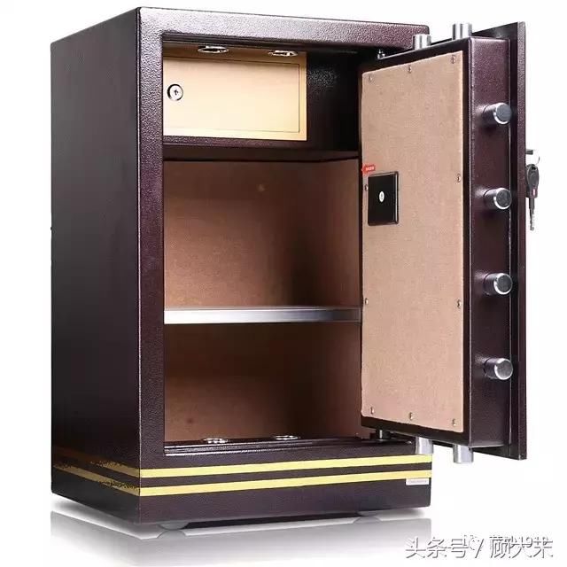 南京美食街碎尸案,冷艳美女被杀后制成麦乐鸡