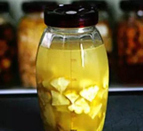  『溶液』养殖花草需''水溶肥''？不要再花钱买了，用它们就能轻松制成