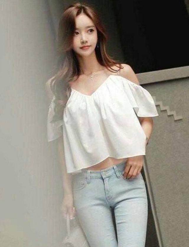 一款精致的紧身牛仔裤,穿出性感高贵的女神品味气质迷人!