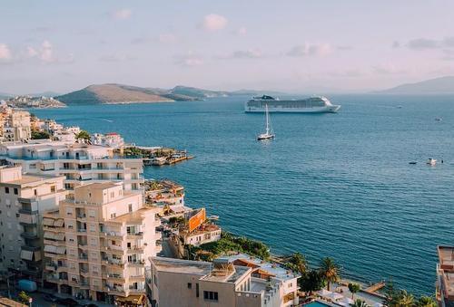 这个小众的欧洲国家又免签了！盛夏一起去东欧吧