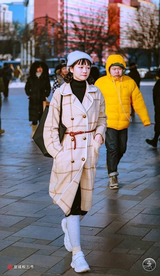  『归属于』时尚街拍：把握时尚潮流的浪潮，一瞬间变不一样，让归属于你的时尚潮流已不望尘莫及