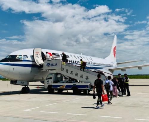  「起飞」中国最孤独的机场，每天只起飞一架飞机，工作人员早早