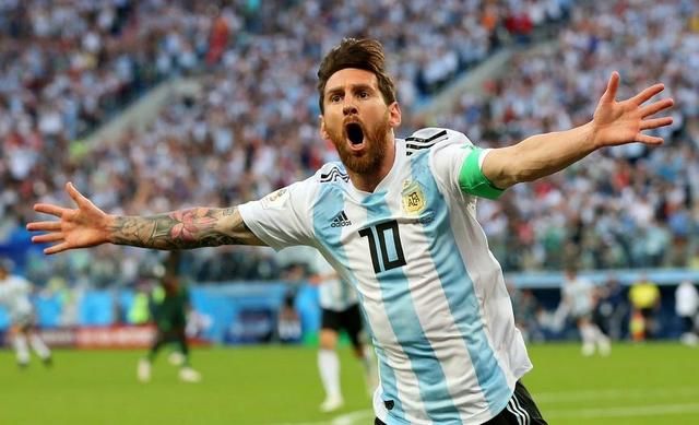 球王复苏!C罗这点永远比不上梅西,阿根廷这么