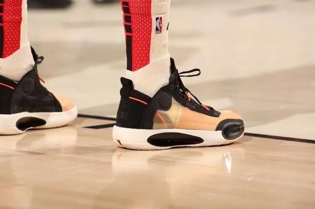 『球鞋』NBA球员上脚:安东尼这赛季的球鞋,还有签名鞋和中国新年配色!