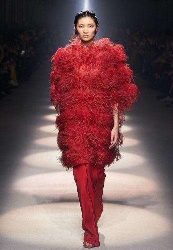  『时装周』2020秋冬时装周亚洲模特走秀TOP10，刘欢第9，贺聪成新晋国模之光