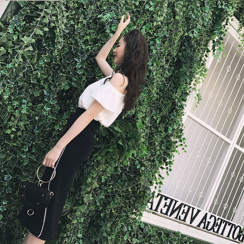 现在女人真会穿，直接穿个“隐形一字裙”不过确实漂亮