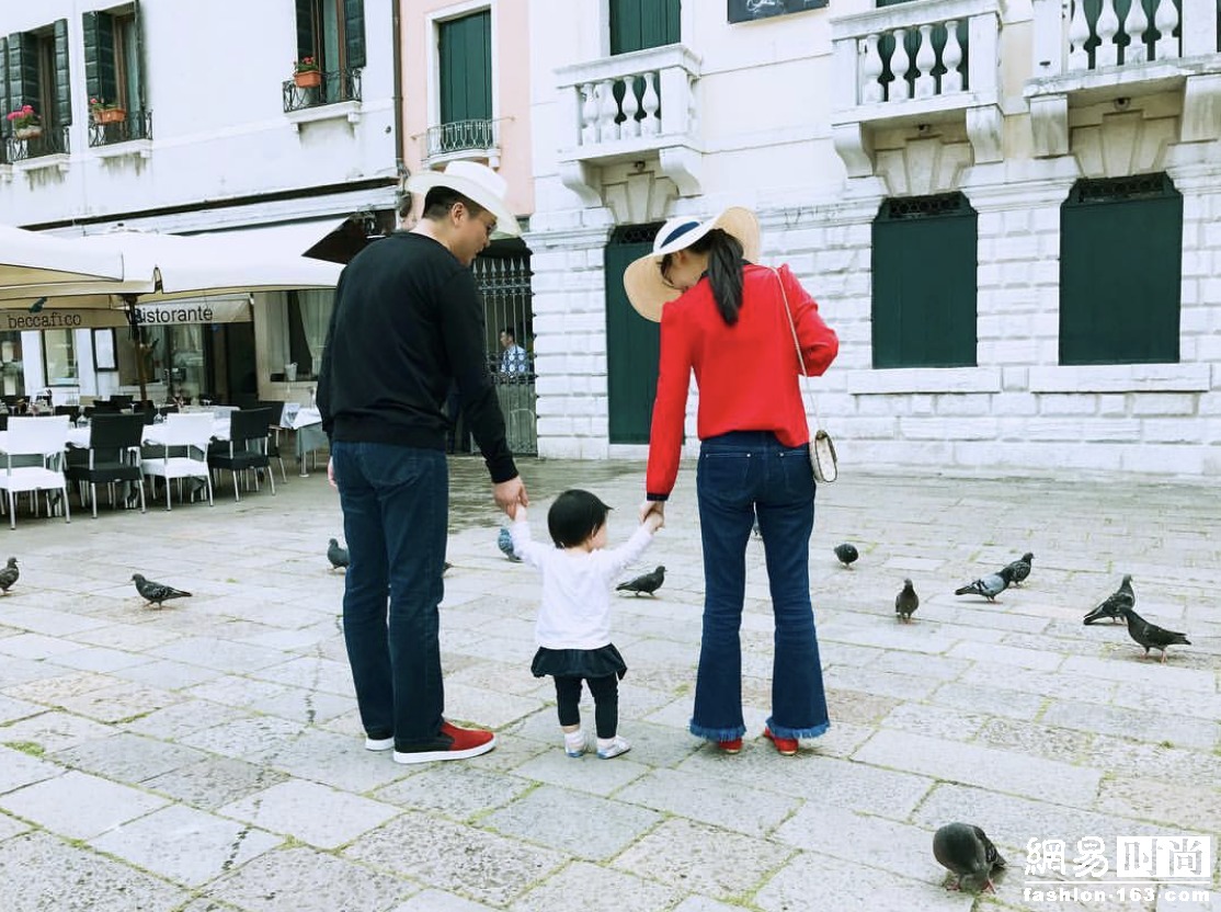 刘强东竟拿下了巴黎世家 穿衣品味也时髦的飞起