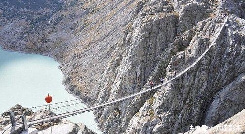 全球11大最著名的恐怖吊桥,中国华山索道上榜,你去走过吗?