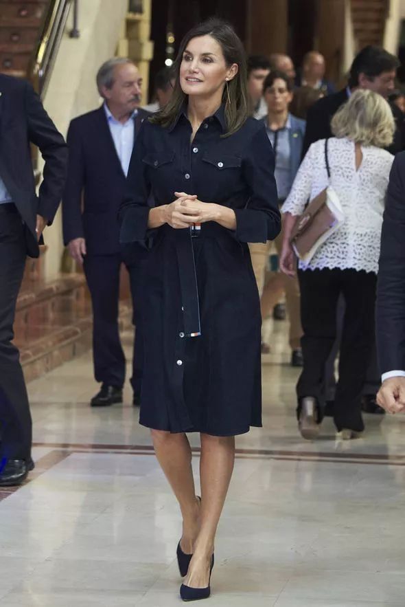 梅根被哈里批评?!原因居然是Skr... | 福尔摩斯 小郑周报