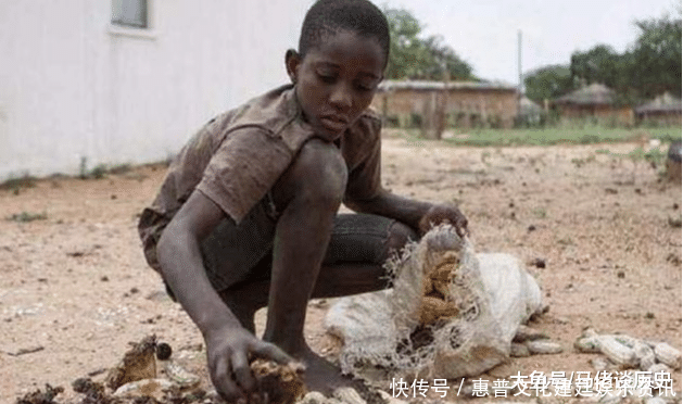 非洲小孩“骨瘦如柴”,为何成年后却变成了肌肉男当地人靠它